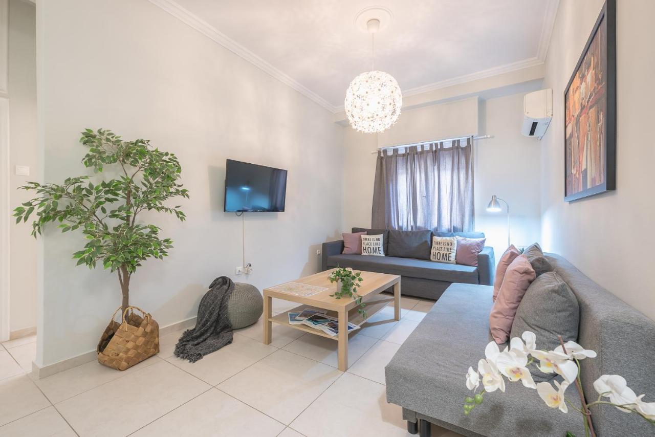 Erythros Boutique Suite By Cloudkeys Atenas Exterior foto